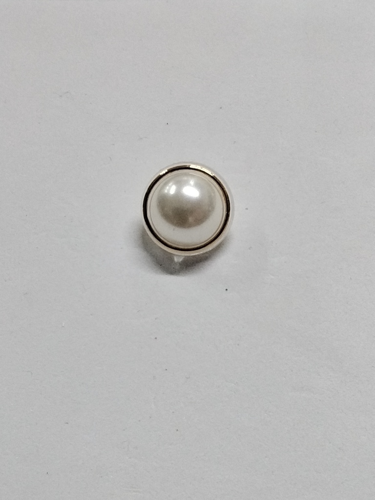 BOTÓN PERLA BORDE DORADO 18mm 