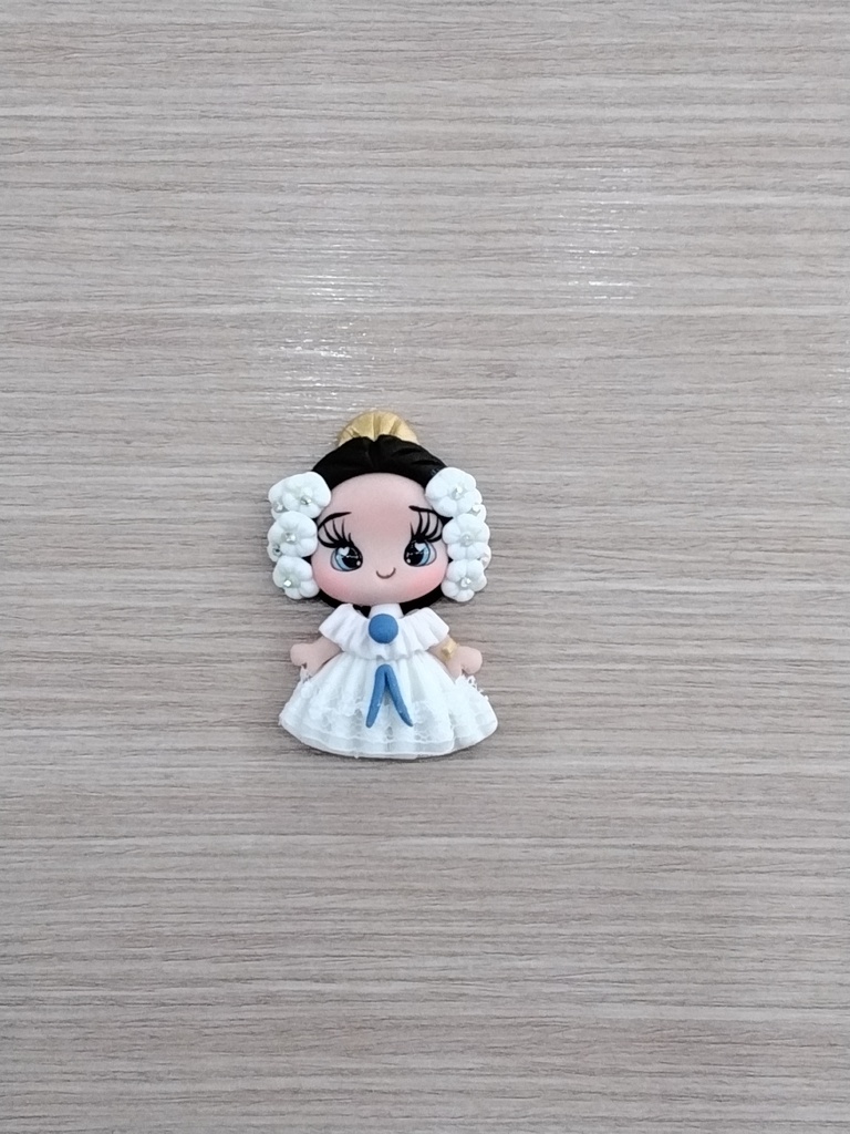 APLIQUE PORCELANA FRÍA TÍPICO POLLERA TRAJE BLANCO POMPÓN  AZUL 