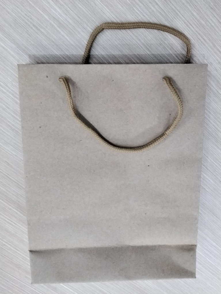 BOLSA DE PAPEL MANILA CON ASAS 19x24.5x8CM COLOR CHOCOLATE