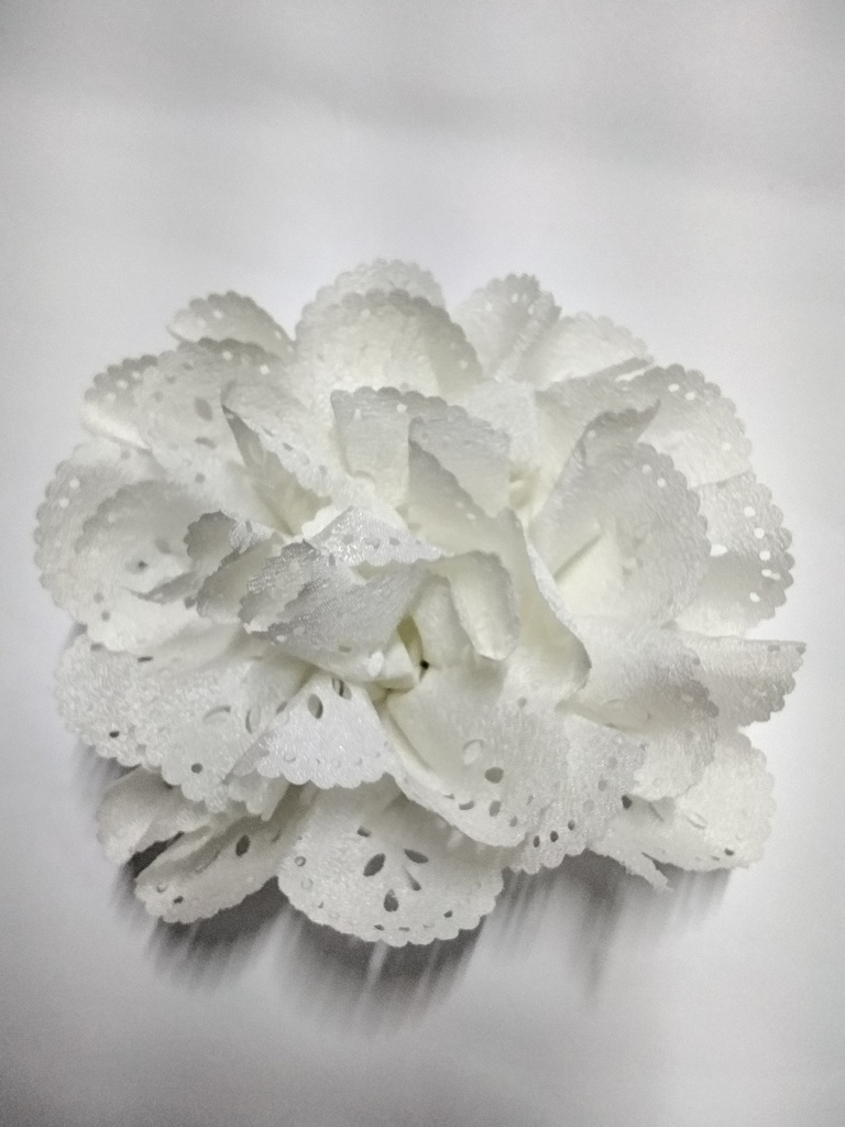 FLORES BORDE PERFORADO 8-9cm