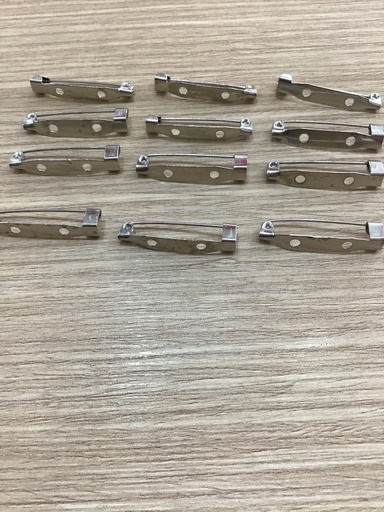 [PRE3-PLA] PRENDEDORES/BROCHES 3cm PAQ 12 PZS COLOR PLATEADO