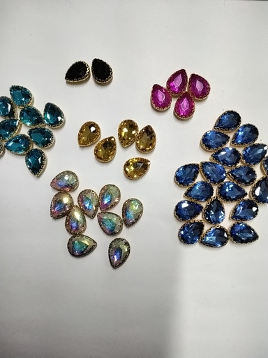 GOTAS CON BASE Y BORDE DORADA 10x14mm 