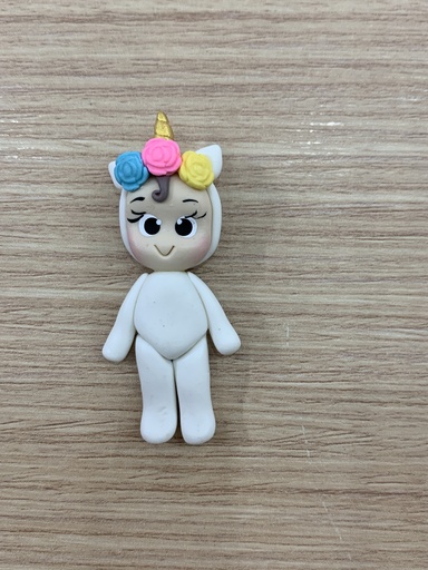 APLIQUE PORCELANA FRÍA BEBÉ LLORÓN UNICORNIO 5CM
