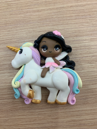 APLIQUE PORCELANA FRÍA NIÑA UNICORNIO