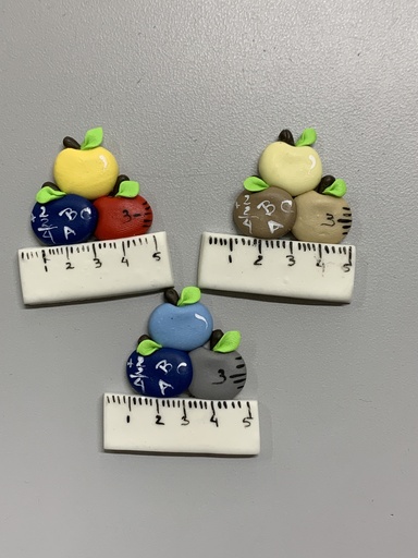 APLIQUES ESCOLAR PORCELANA FRÍA REGLA MANZANAS 3CM