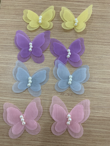 APLIQUE DE ORGANZA PERLITAS MARIPOSA 4.5cms PAQ 8 PIEZAS