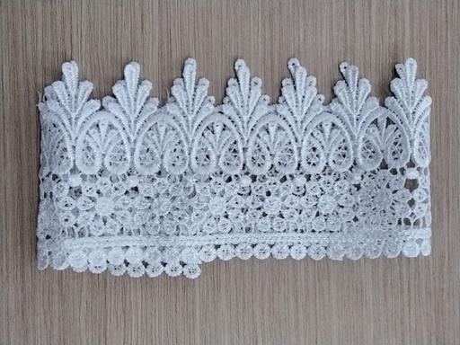 CORONAS DE ENCAJE PAQ DE 1/2 YD COLOR BLANCO