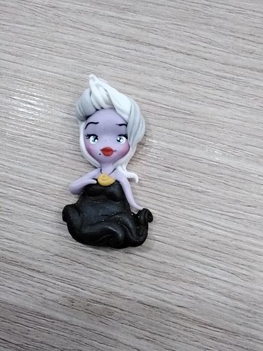 MINI APLIQUE PORCELANA FRÍA ÚRSULA PEQUEÑA